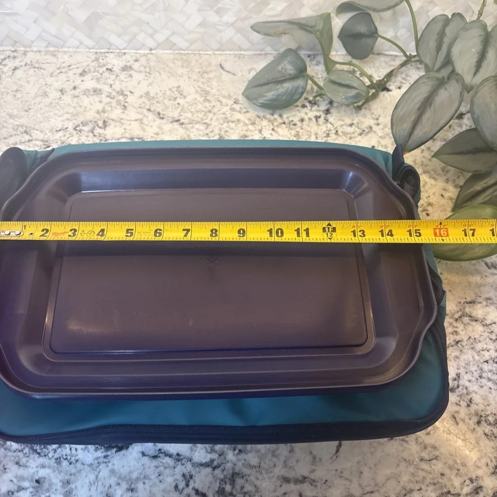 NOS Vintage 1997‎ New Open Box PYREX Portable Insulated Carrier w/ Pyrex Dish